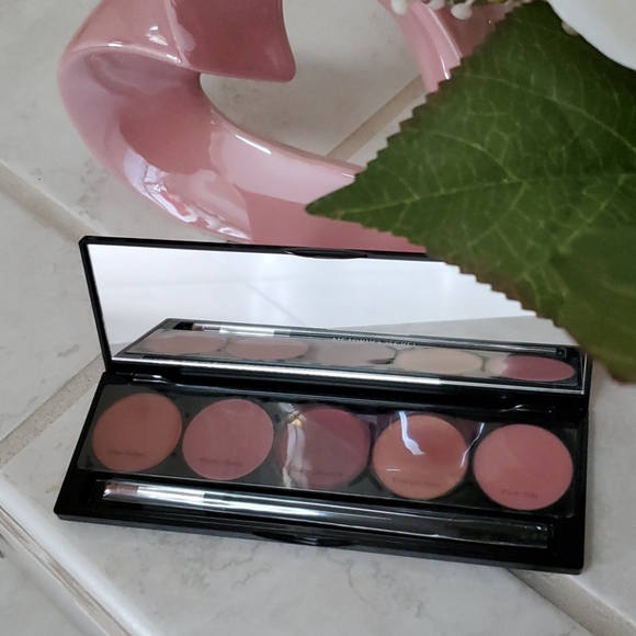 Victoria's Secret Other - 💋 VICTORIA'S SECRET 5 COLOR LIP PALETTE 💋